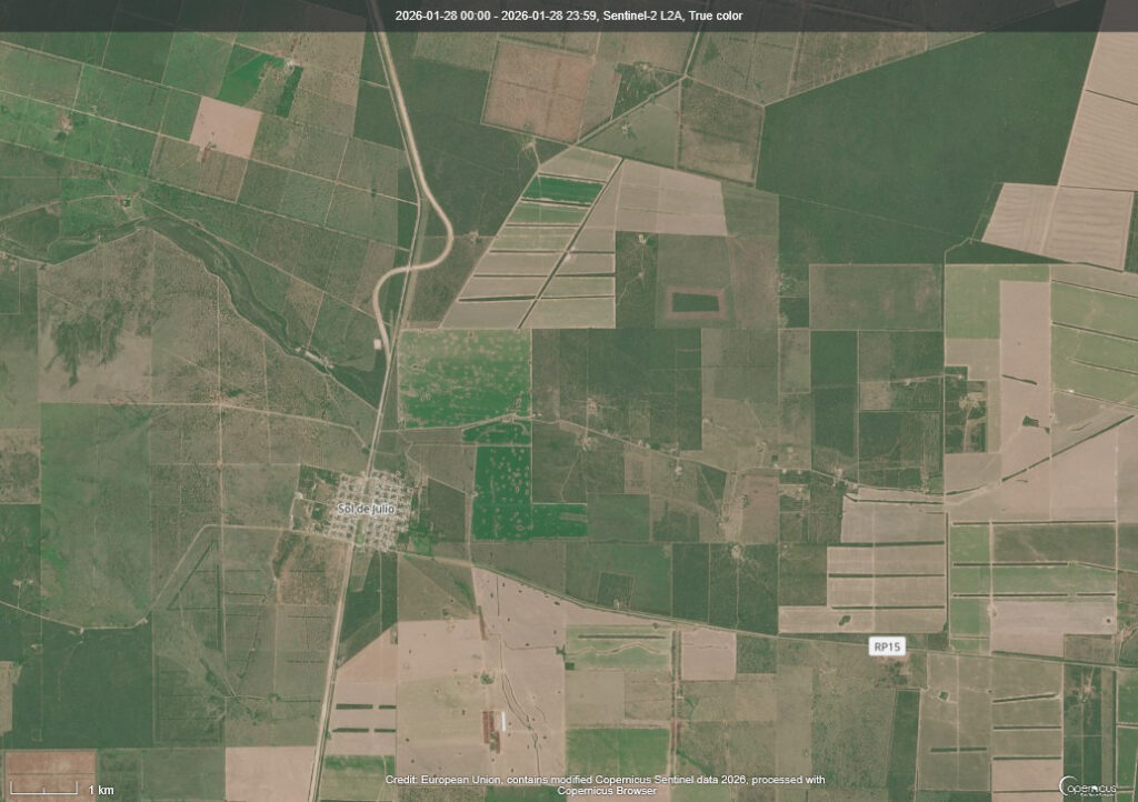 Imagen satelital de fines de enero de 2026 donde se ve con claridad la curva y contracurva para el paso a nivel sobre el FFCC.